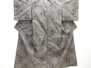 色紙に花古典柄織り出し本場泥大島紬着物(7マルキ)